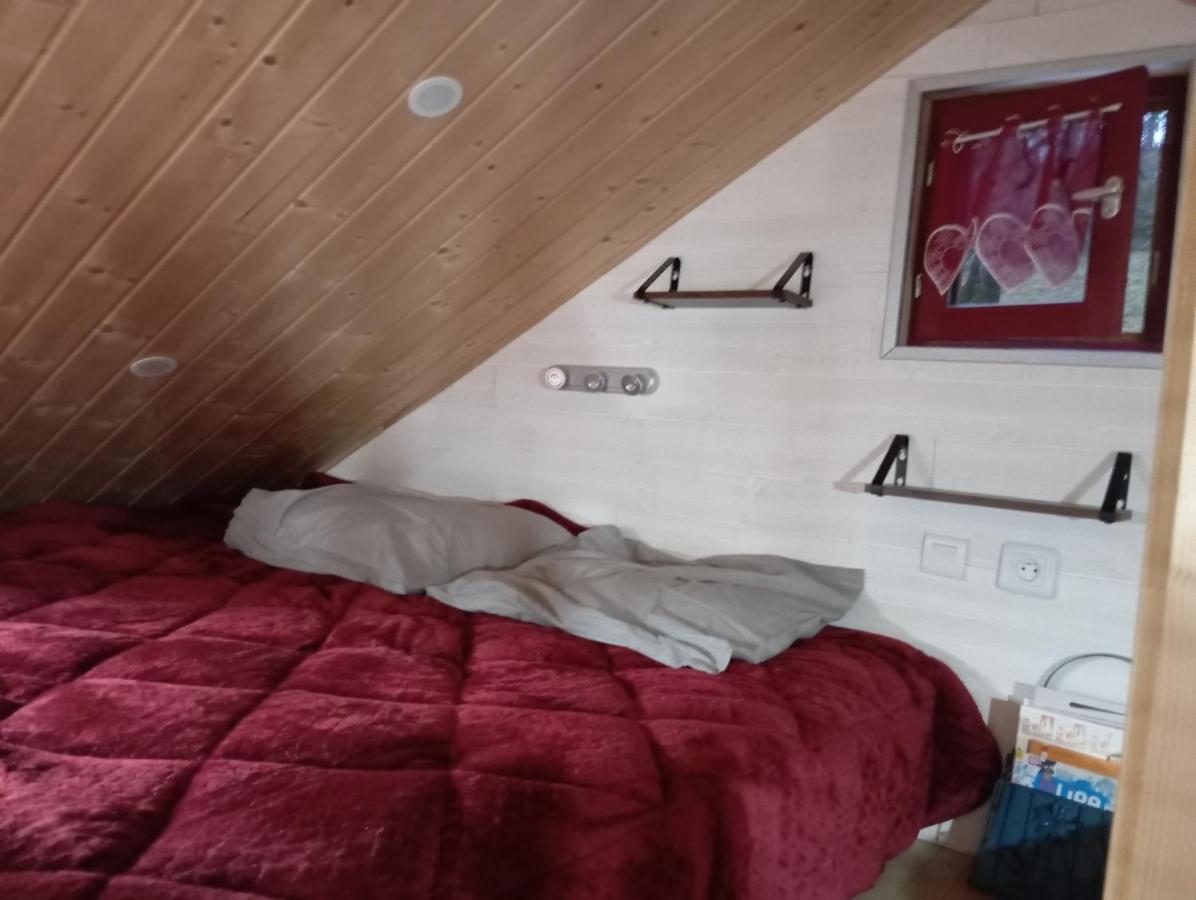 La P'Tite Maison Bois Du Herisson Menetrux-en-Joux Exterior foto