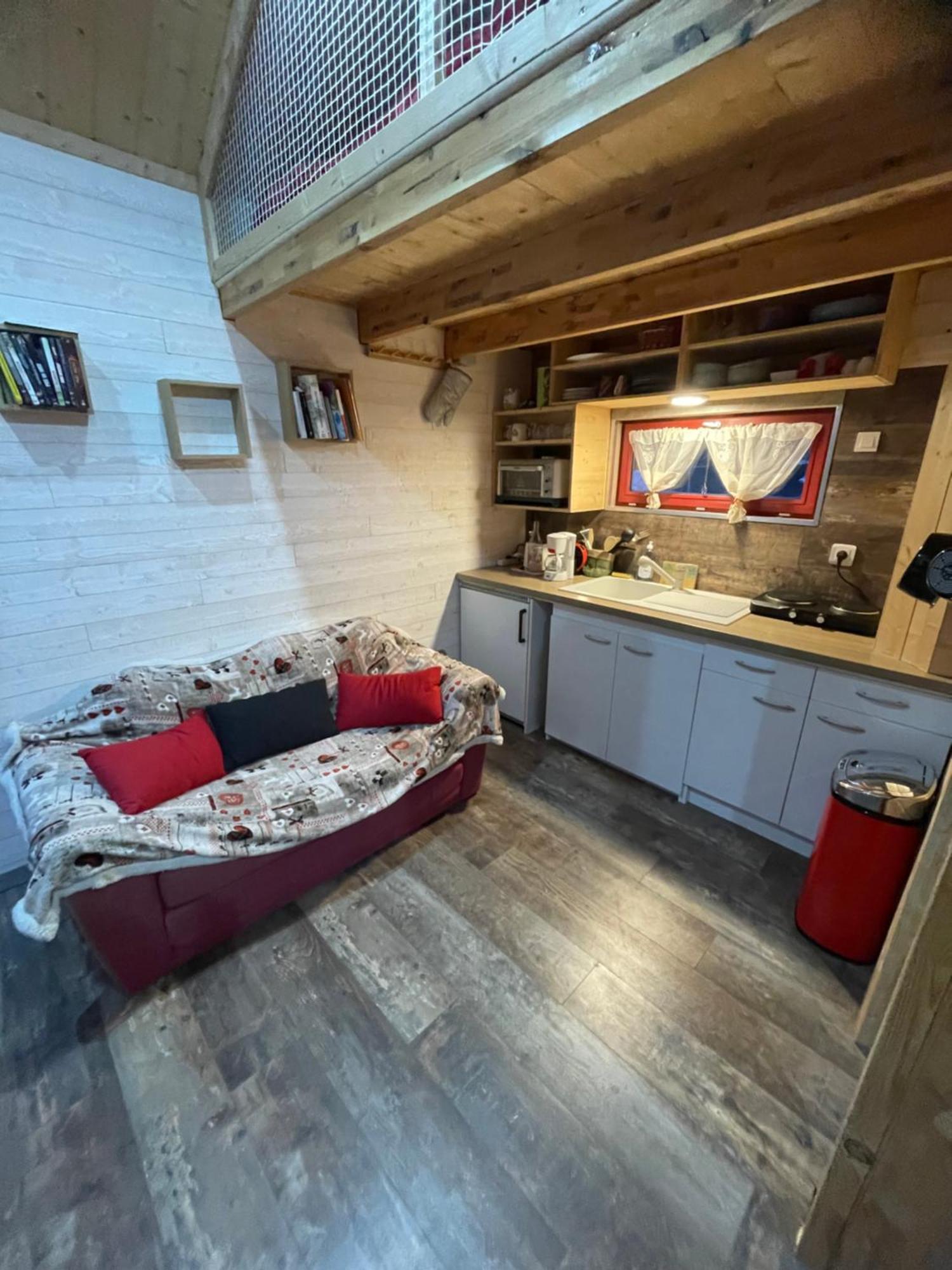La P'Tite Maison Bois Du Herisson Menetrux-en-Joux Exterior foto